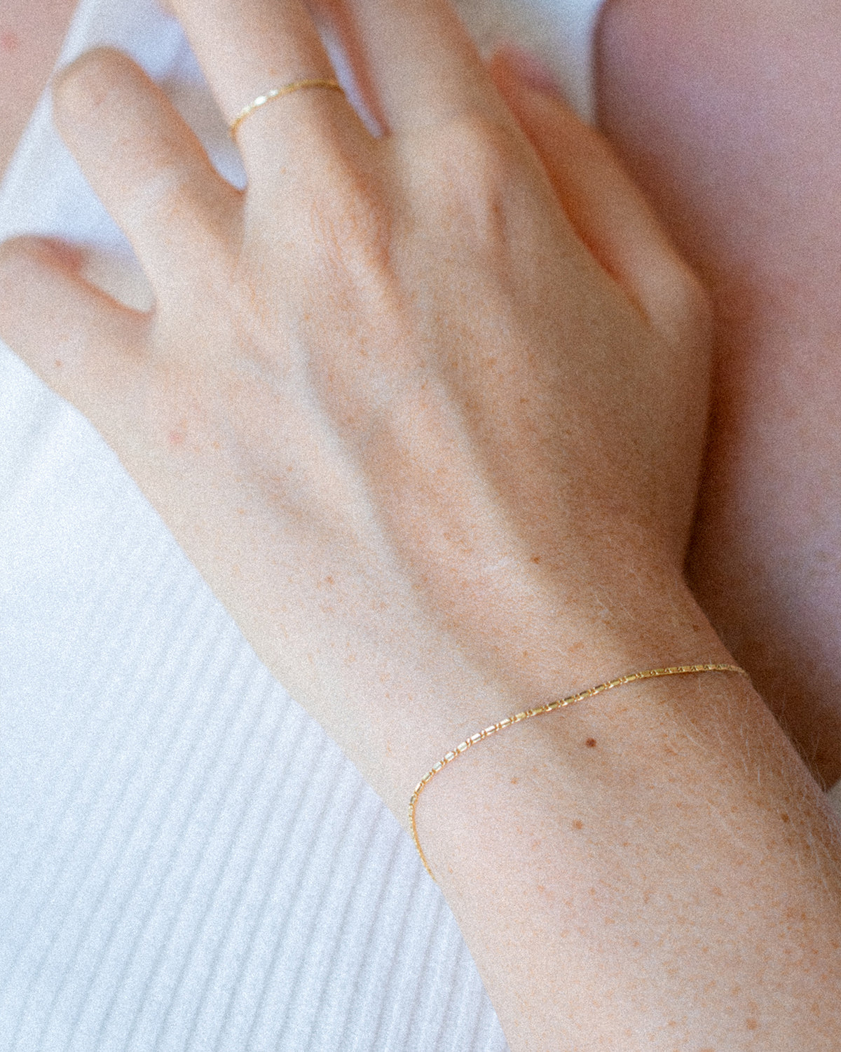 Halo bracelet